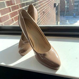 TAHARI Nude Heels